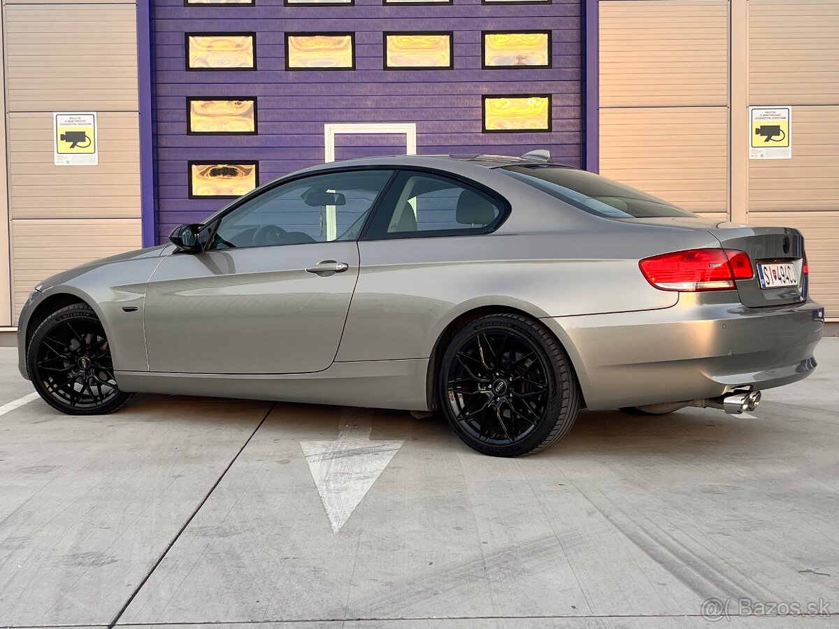BMW E92 320i - 8