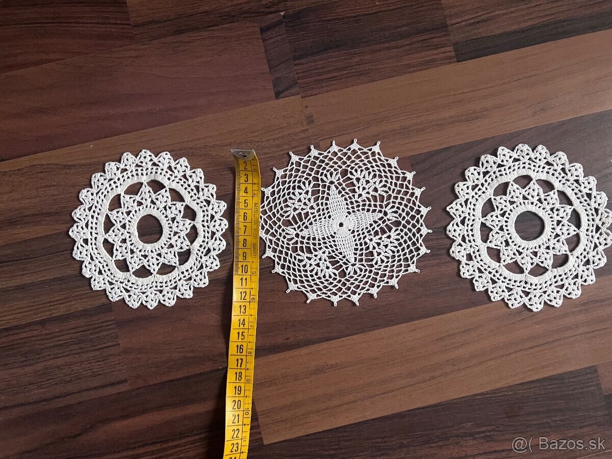 Háčkované dečky a obrusy - 8
