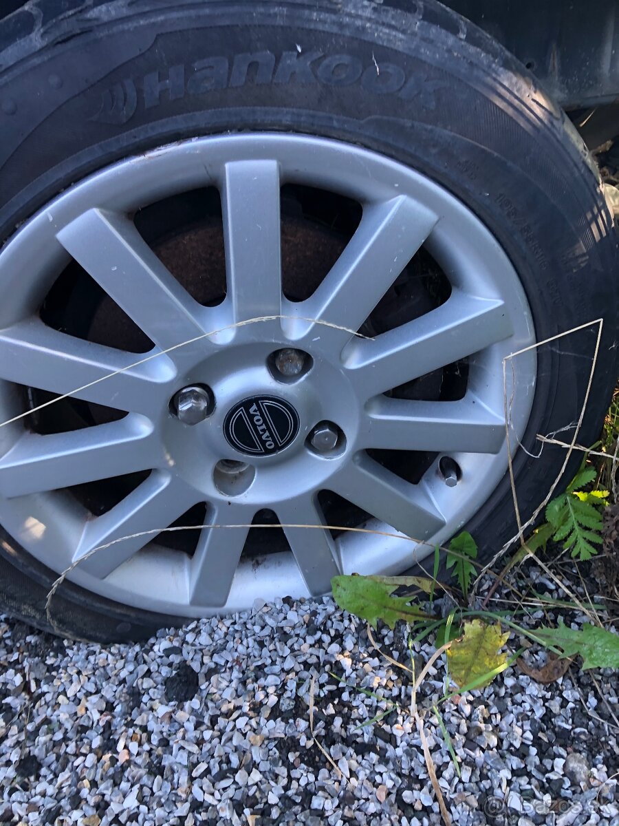 Rozpredam Volvo V40 a S40 - 8