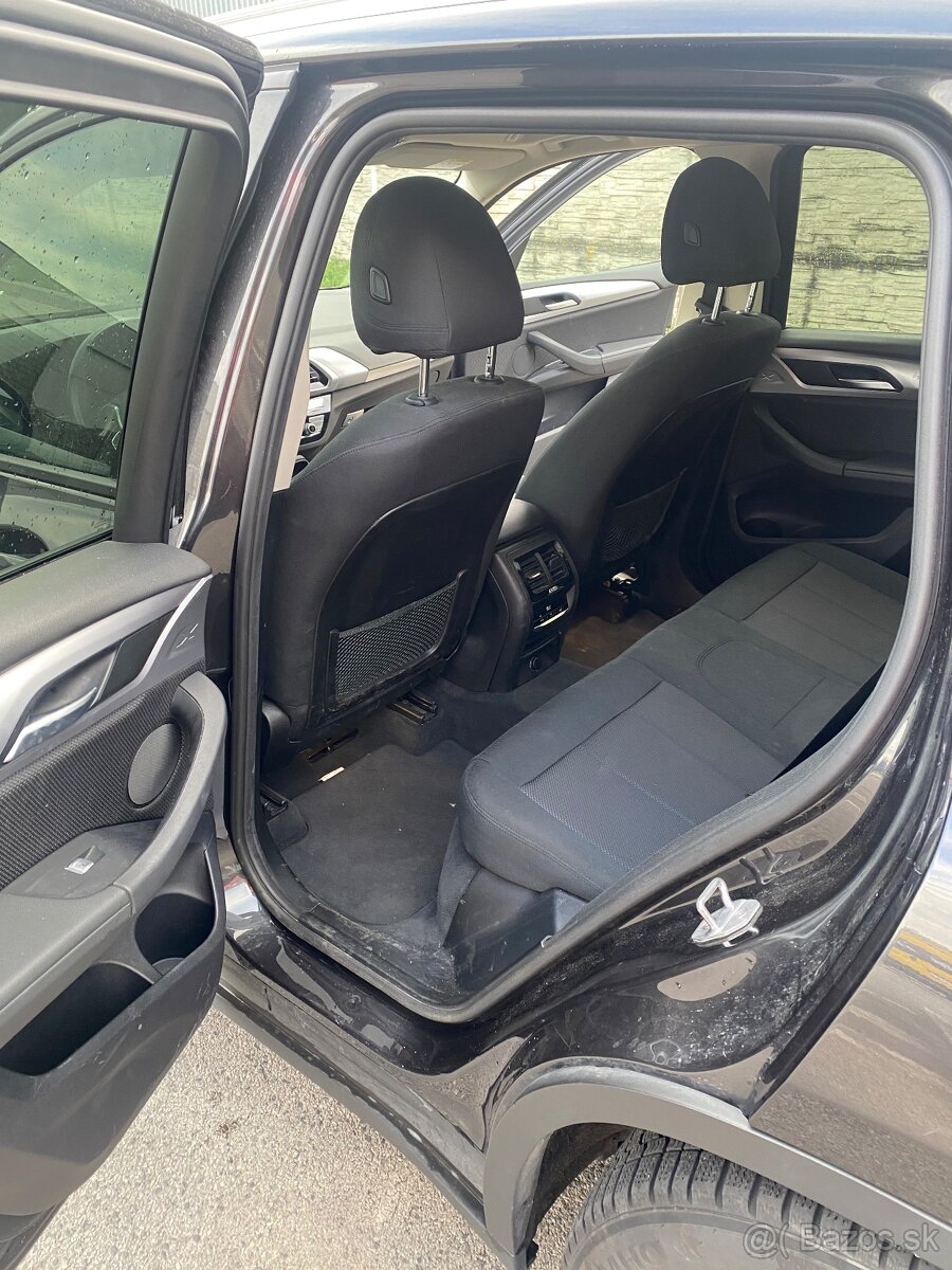 BMW X3 xDrive20d AT 140kW190HP A8 - 8