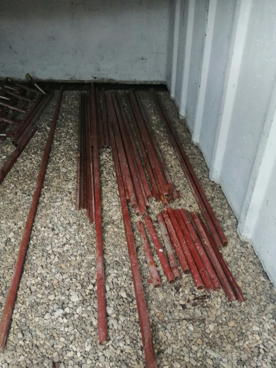 Regály do garáže dielne Kovove - 8