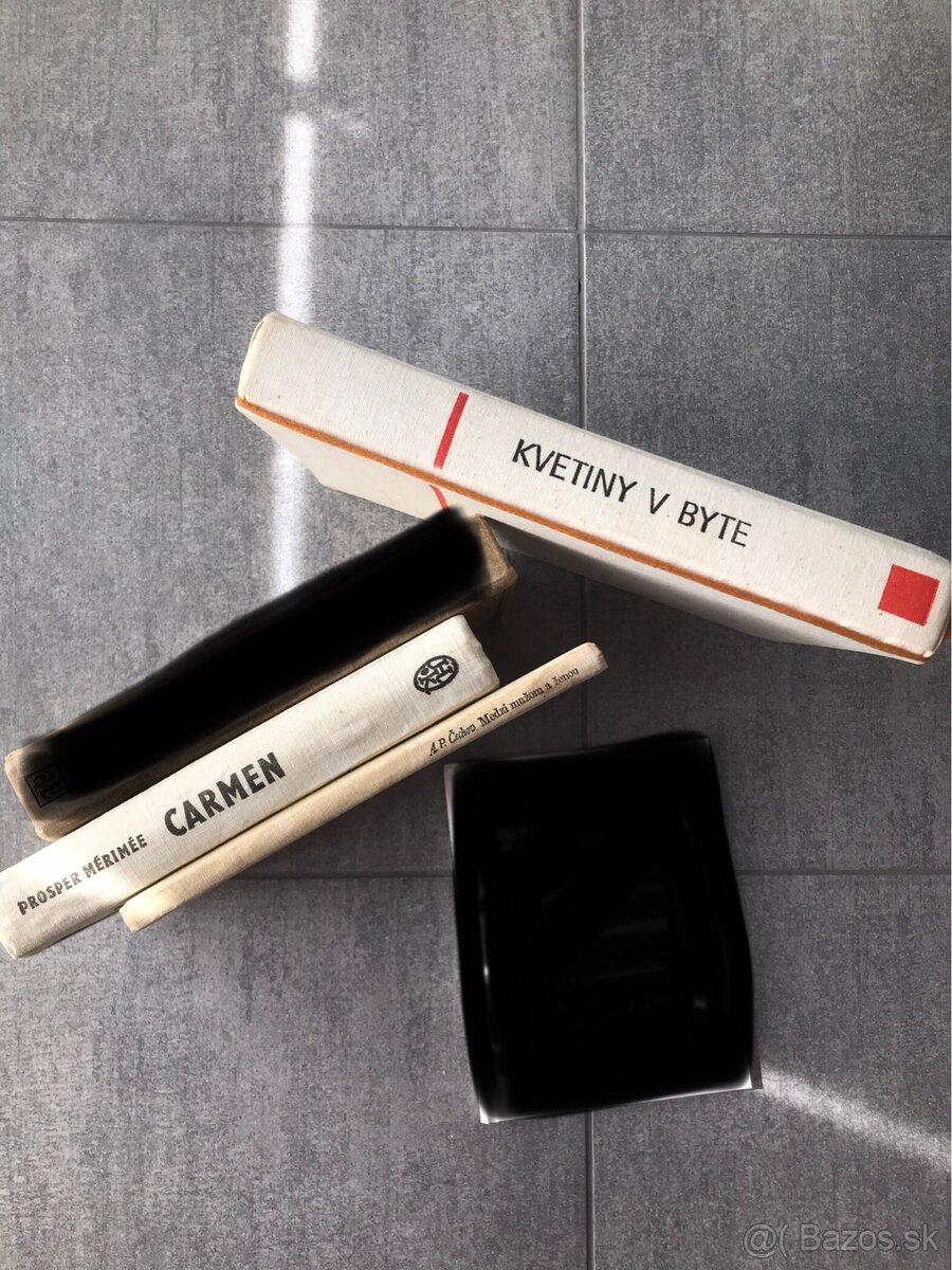 Predám lacno rôzne knihy 1 kniha 1 € - 8