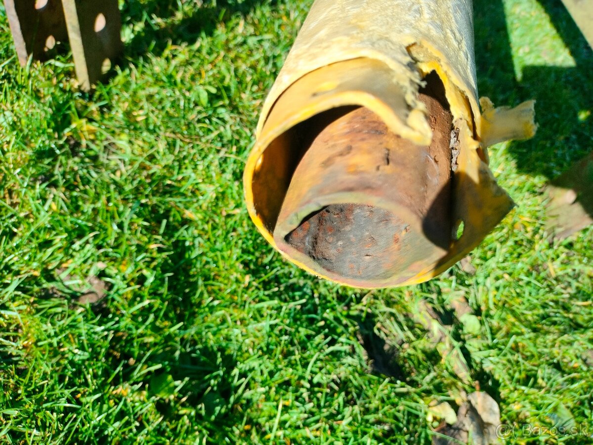 Půdní rýhovací fréza za traktor - 8