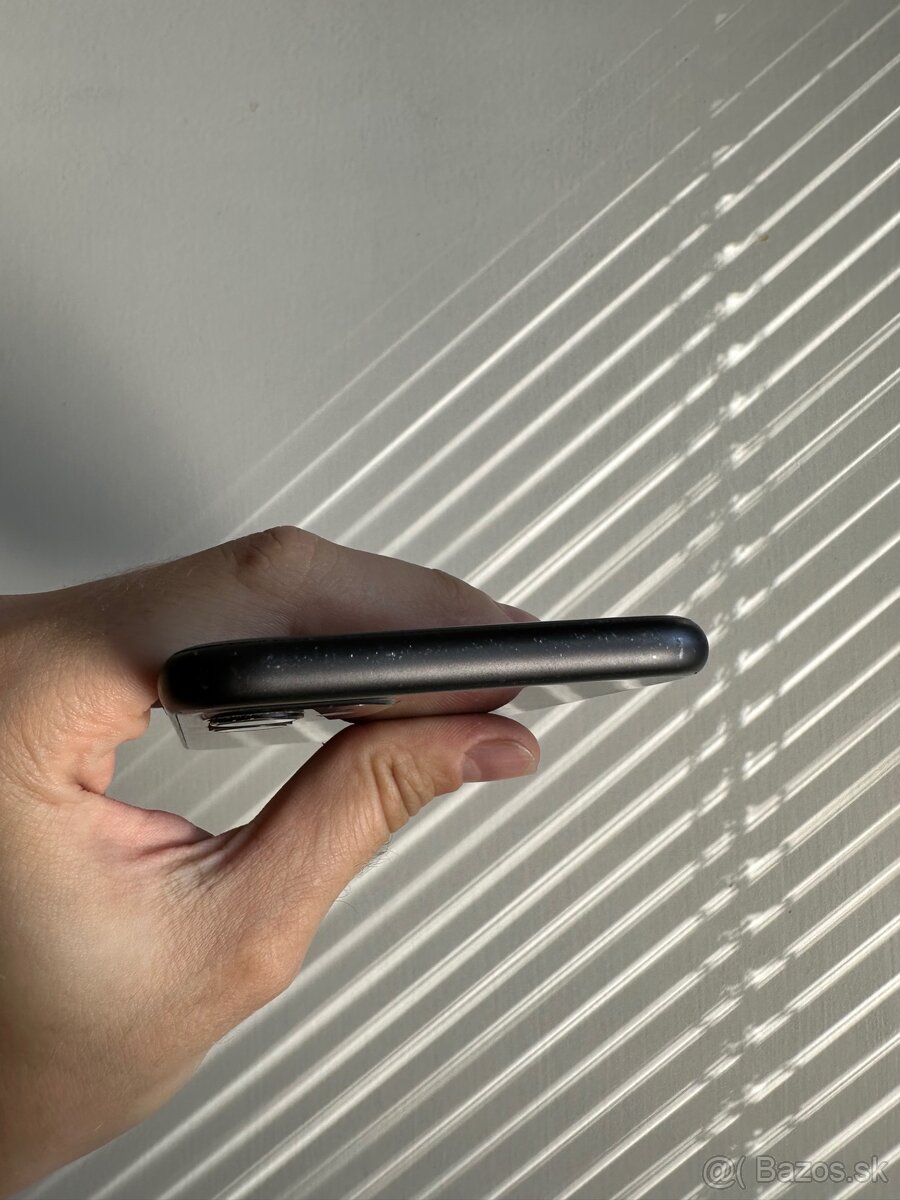 iPhone 11 64 gb - Black - 8