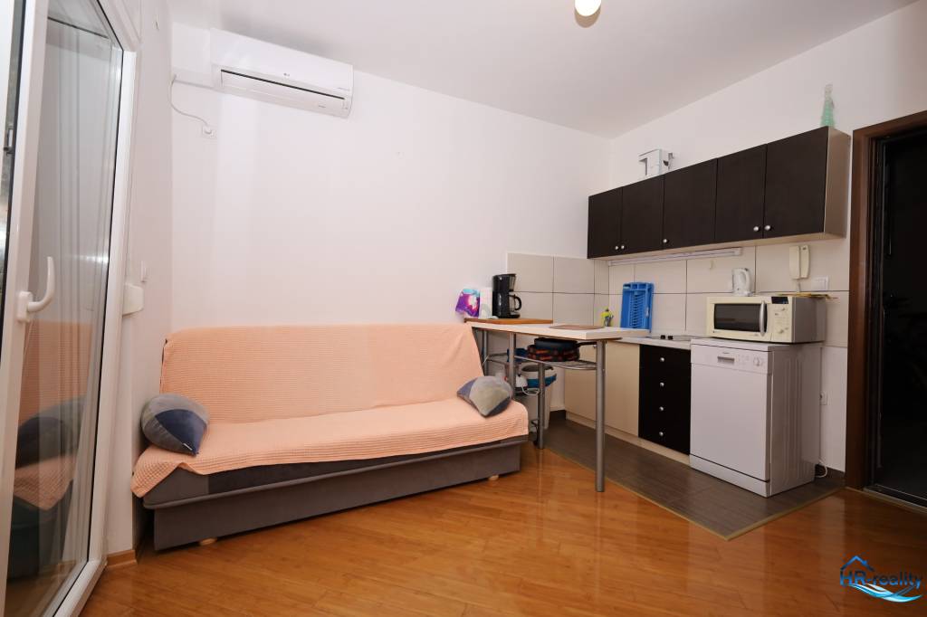 ☀Vodice(HR)-Zariadený 2 izbový apartmán s dvorom - 8