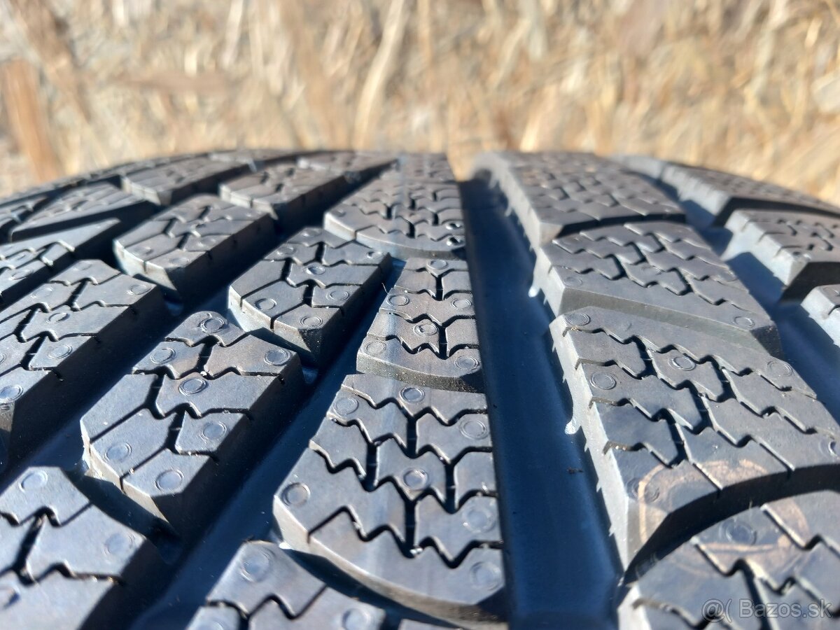 245/40 r18 zimne pneumatiky - 8