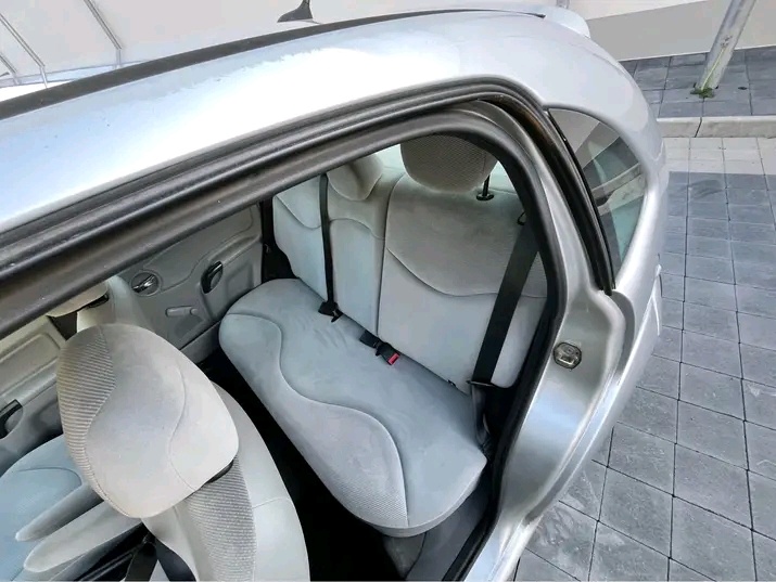 Predám Citroen C3 - 8