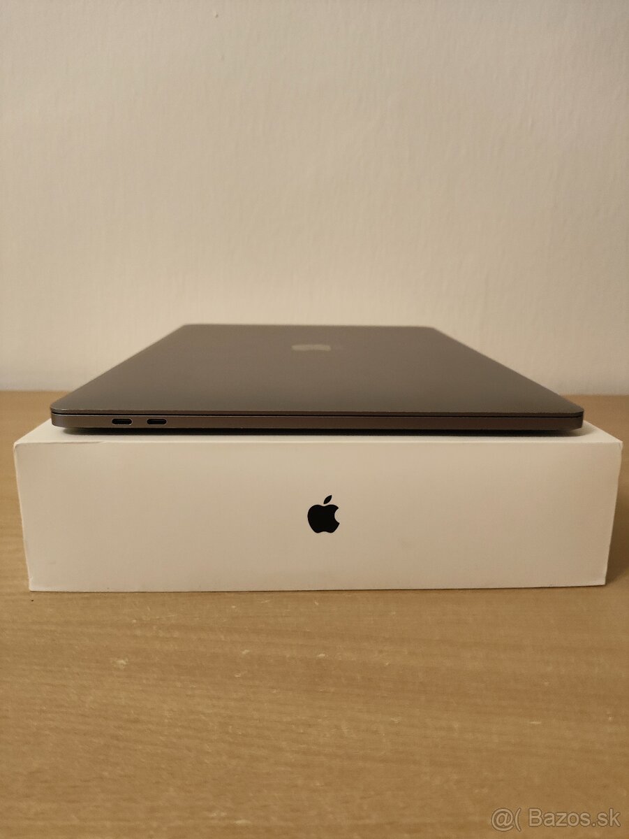 MacBook Pro 15 2017 | i7 • 16GB • 1TB SSD - 8