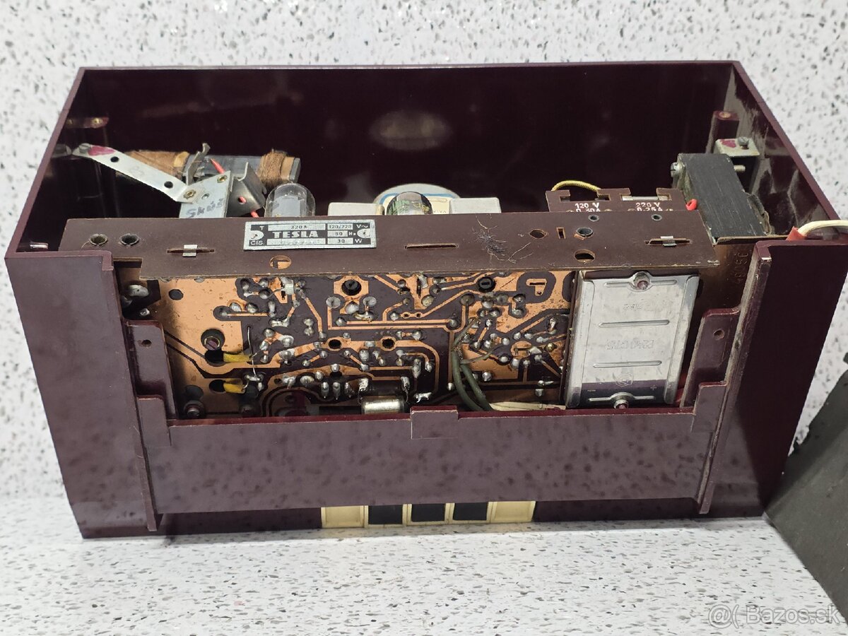 TESLA Sputnik / BAKELITOVÉ RÁDIO / Tesla 320A - 8