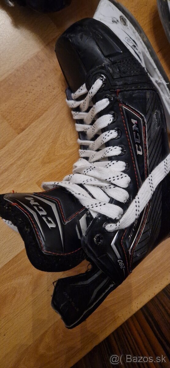 Inline korčule (Fila)...Hokejové korčule (CCM) - 8