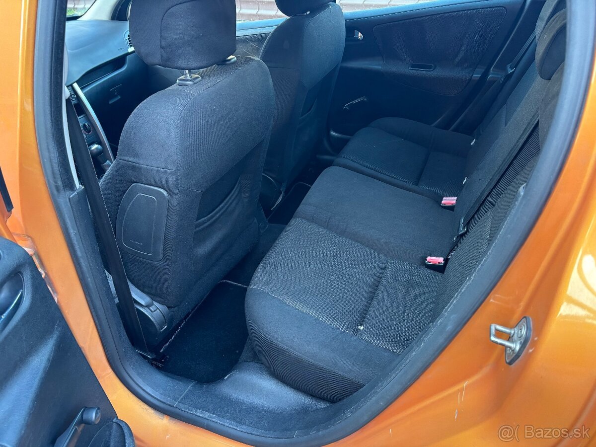 PRREDÁM PEUGEOT 207 1,4i - 8