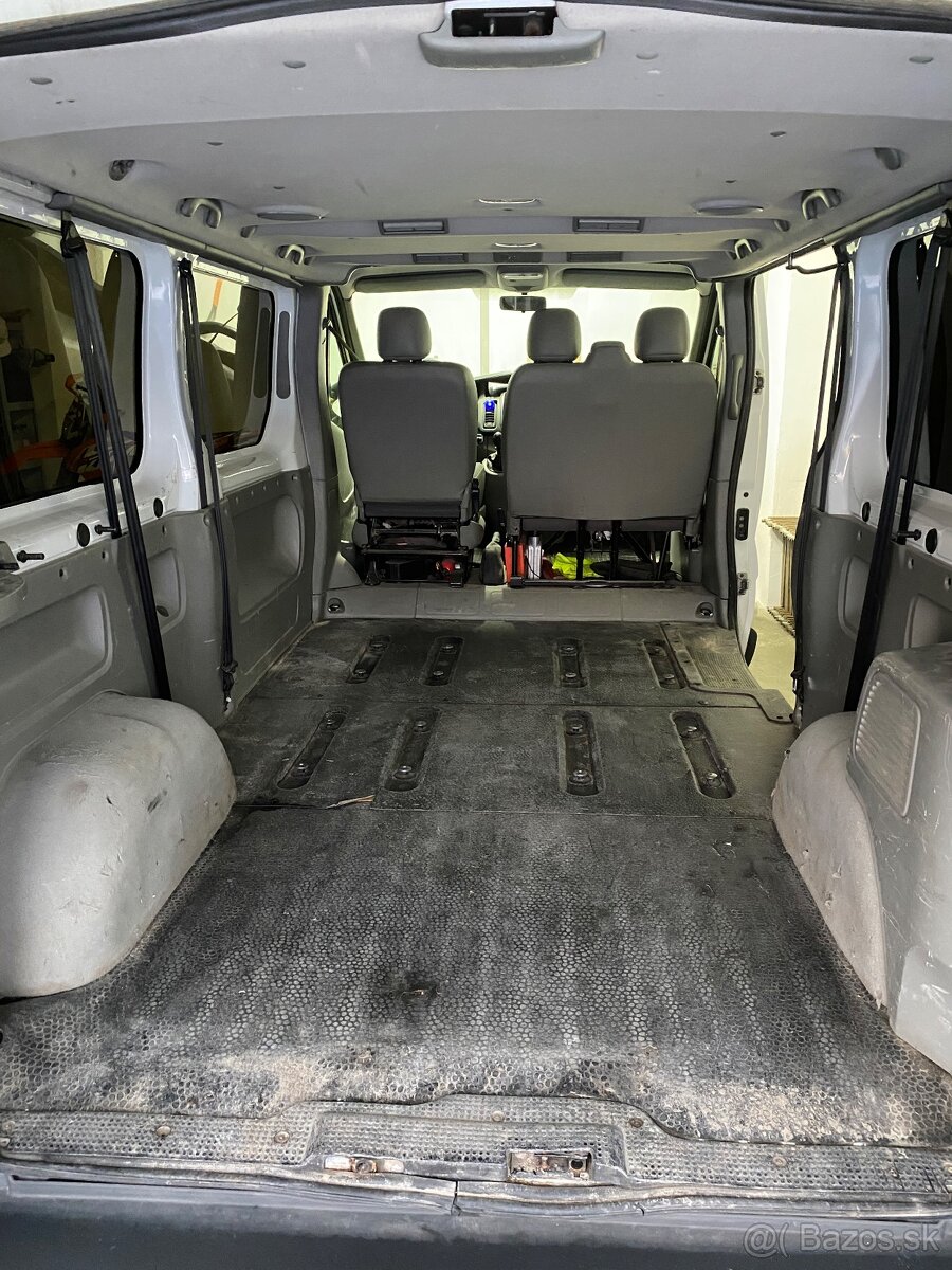 Opel vivaro long - 8