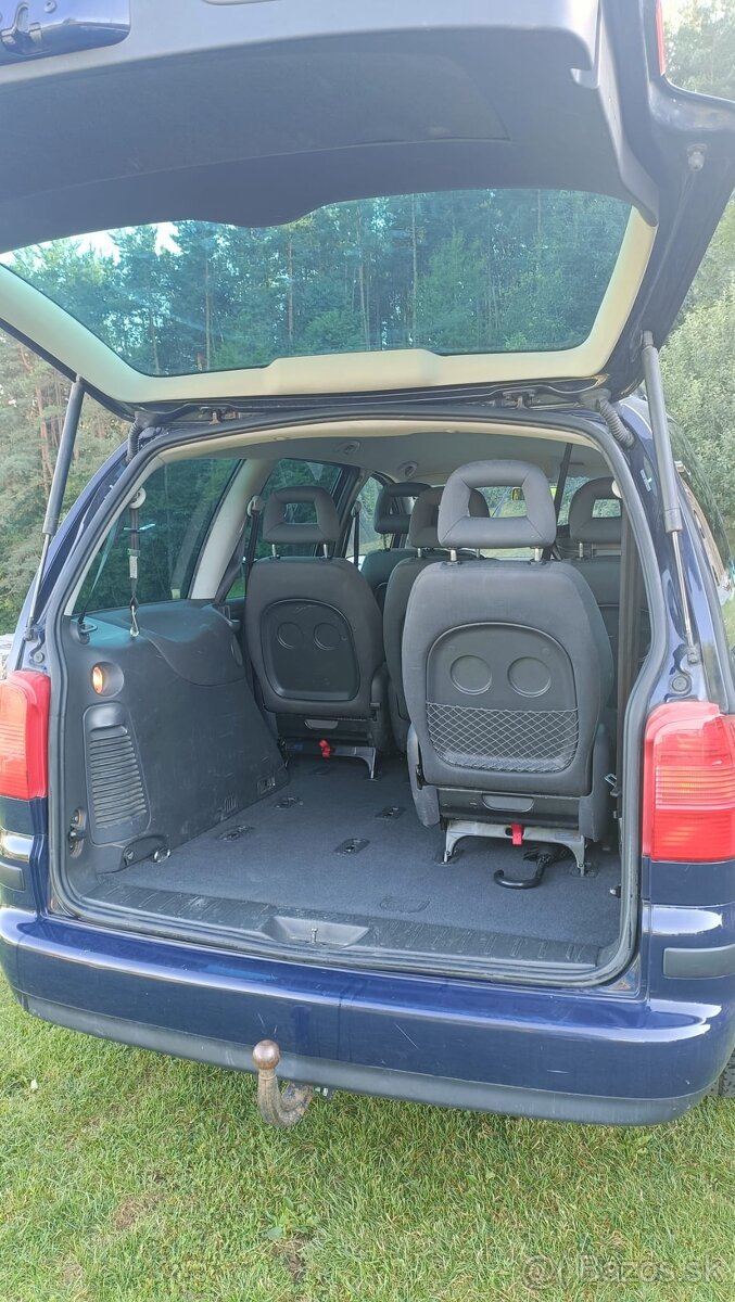 Seat Alhambra 2.0 TDI 7-miestne - 8