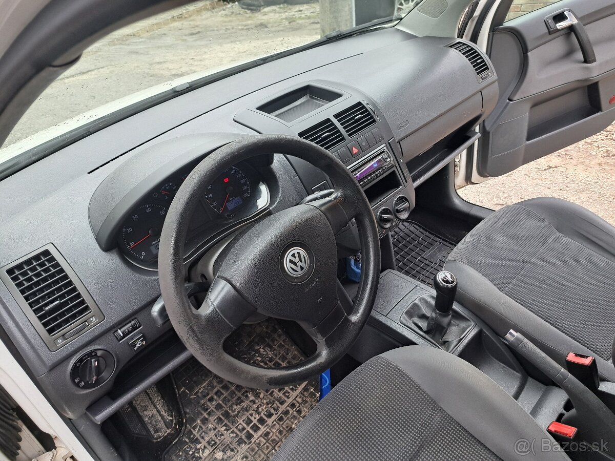Volkswagen Polo - 8