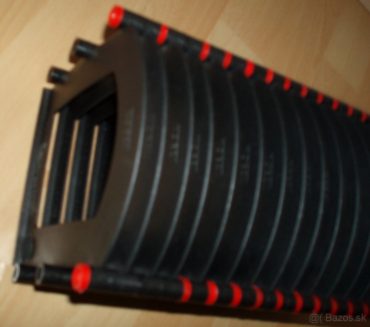 podstavec - box na 15 kusov obalov s CD alebo DVD - 8