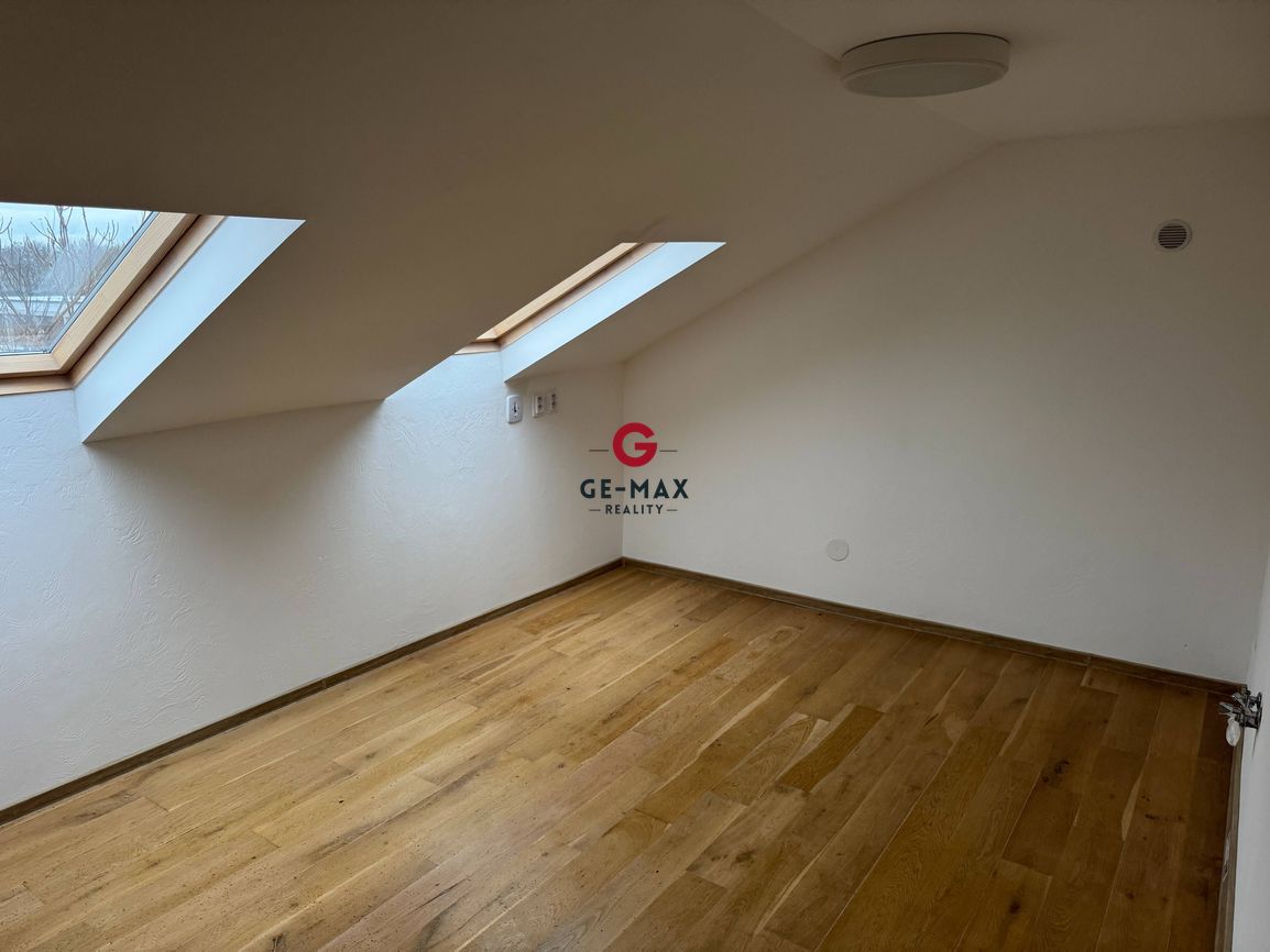 NA PREDAJ- 3izbový byt po kompletnej rekonštrukcii – centrum - 8