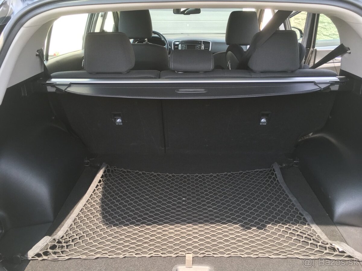 Kia Sportage 2.0 CRDi 4WD Gold A/T - 8