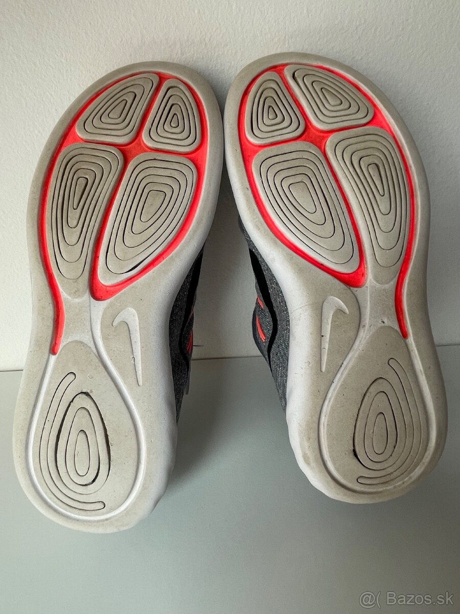 Nike Lunarglide 8 - č. 39 - 8