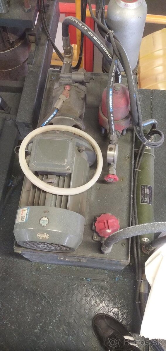 Vyfukovací stroj TONVA TVA-30L (6499) - 8