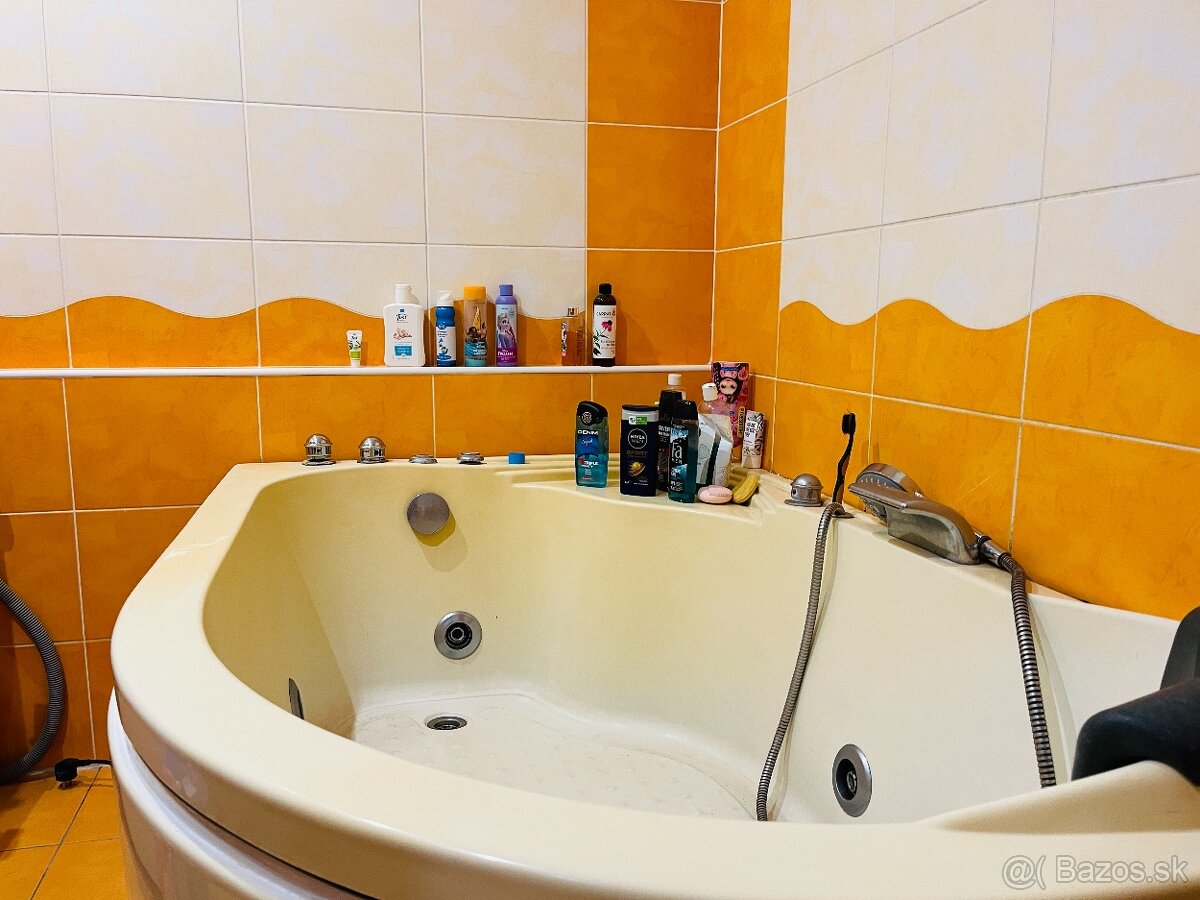 Ponúkame na predaj 3-izbový byt v Kremnici – pokojná lokalit - 8