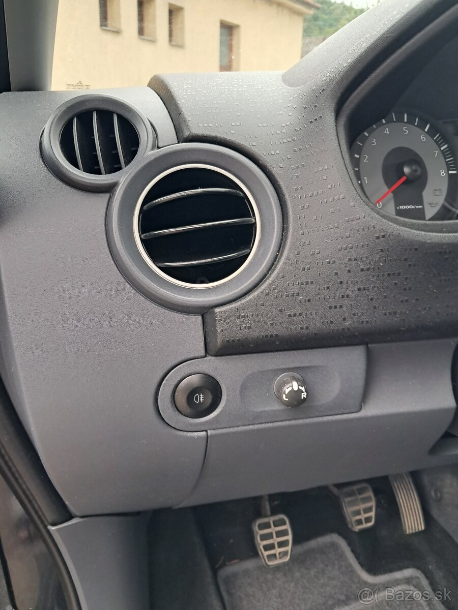 Mitsubishi colt 1.3 70 kw r.v.2010 - 8