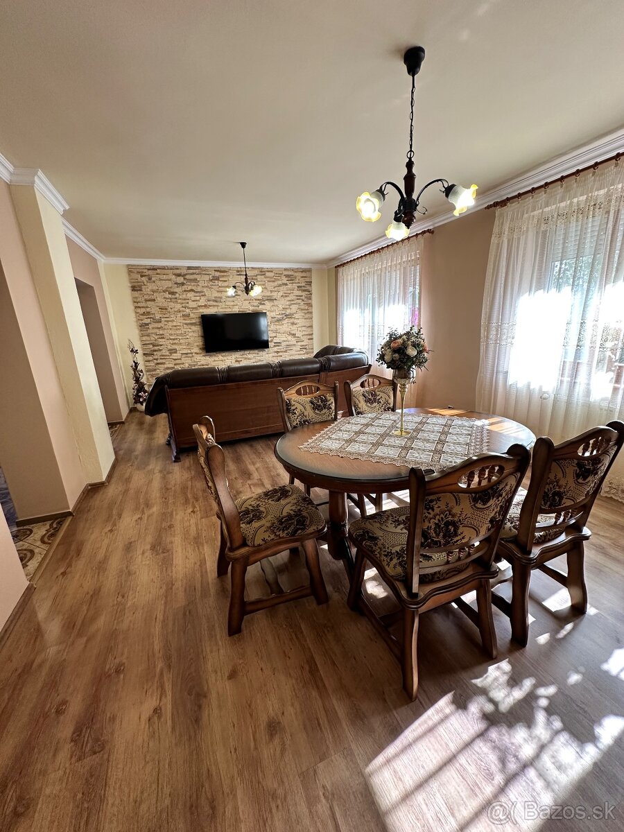 Rodinny dom s pozemkou v Okoci - 8