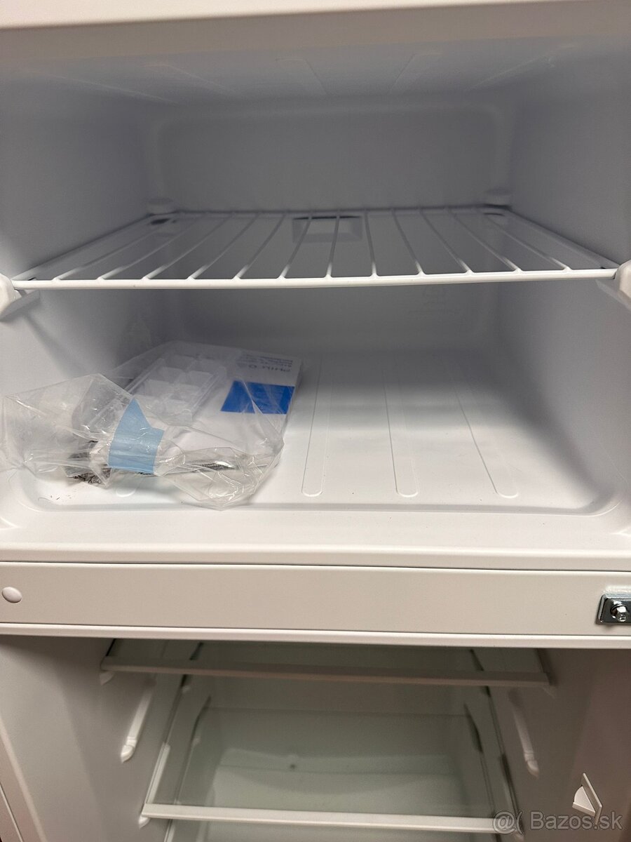 Chladnička s mrazákom Philco PT 204E - 8