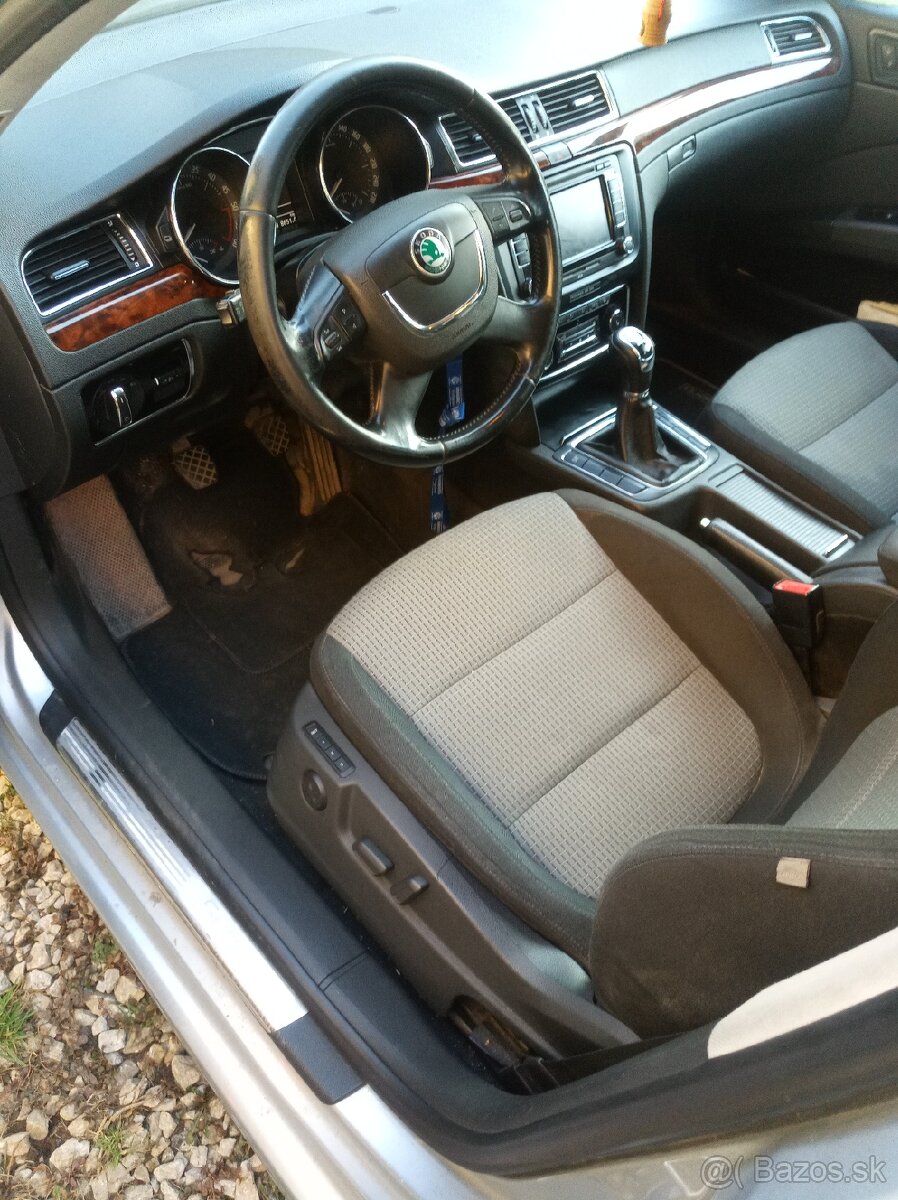 Škoda Superb - 8