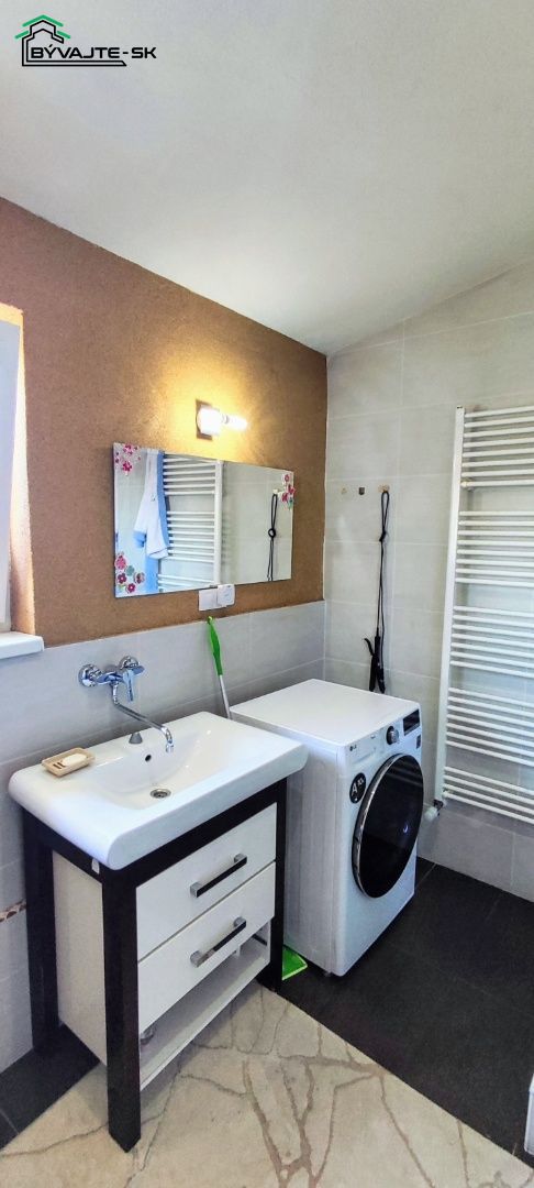 NA PREDAJ Rodinný dom v Sebedraží, okres Prievidza - 8