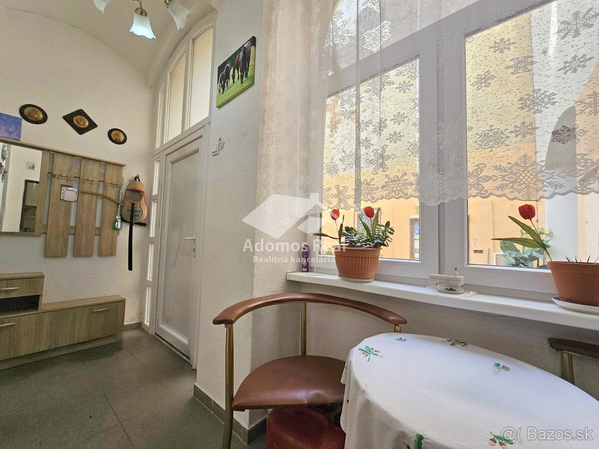 2 - IZBOVÝ BYT LIPTOVSKÝ MIKULÁŠ - 1.MÁJA - 8