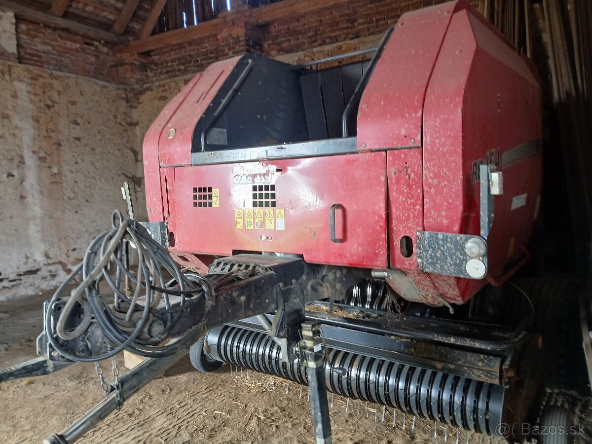 LIS na kulaté balíky CASE RB 454 s řežáním - 8