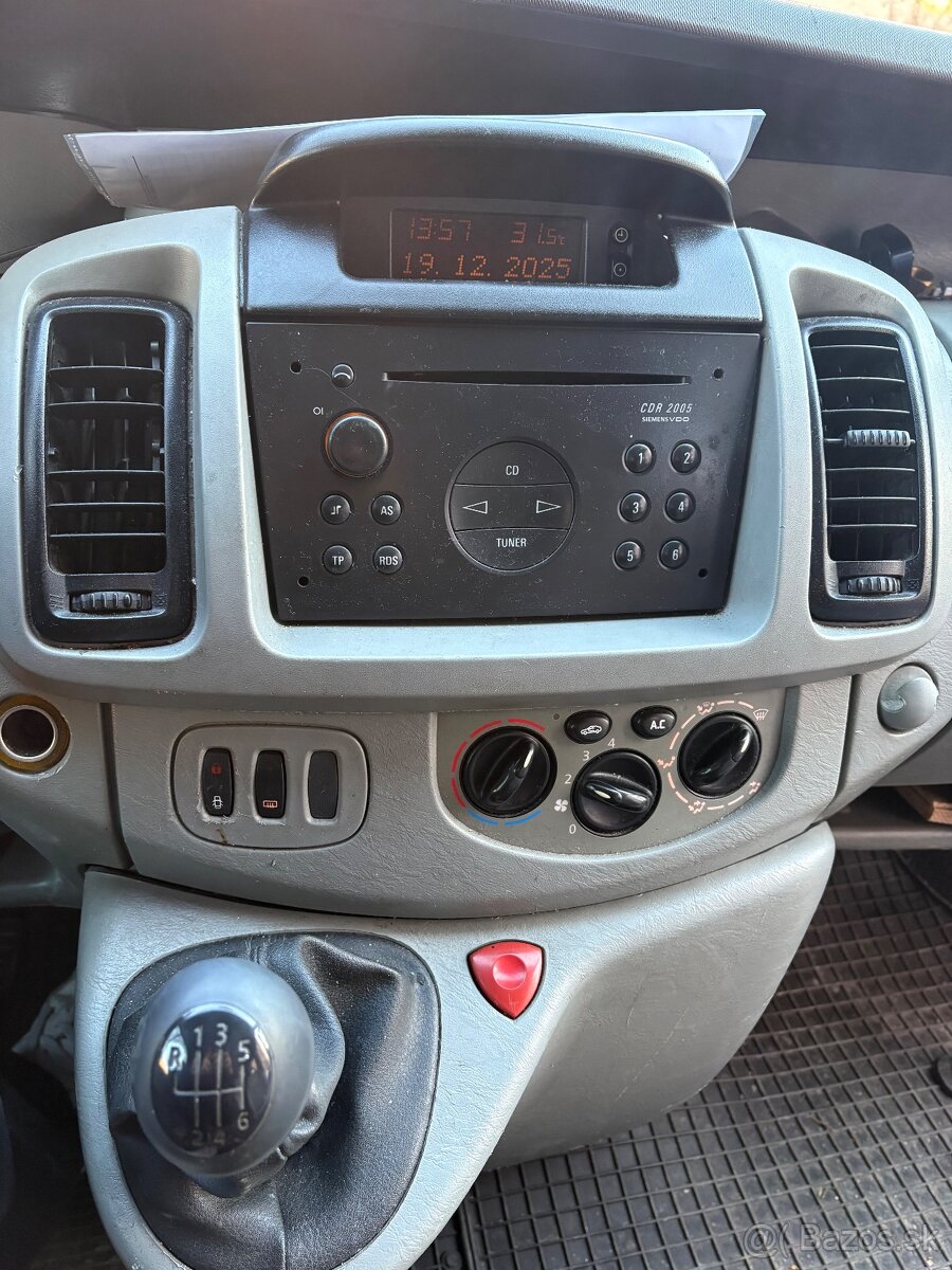Predám Opel Vivaro 1,9 TDI - 8