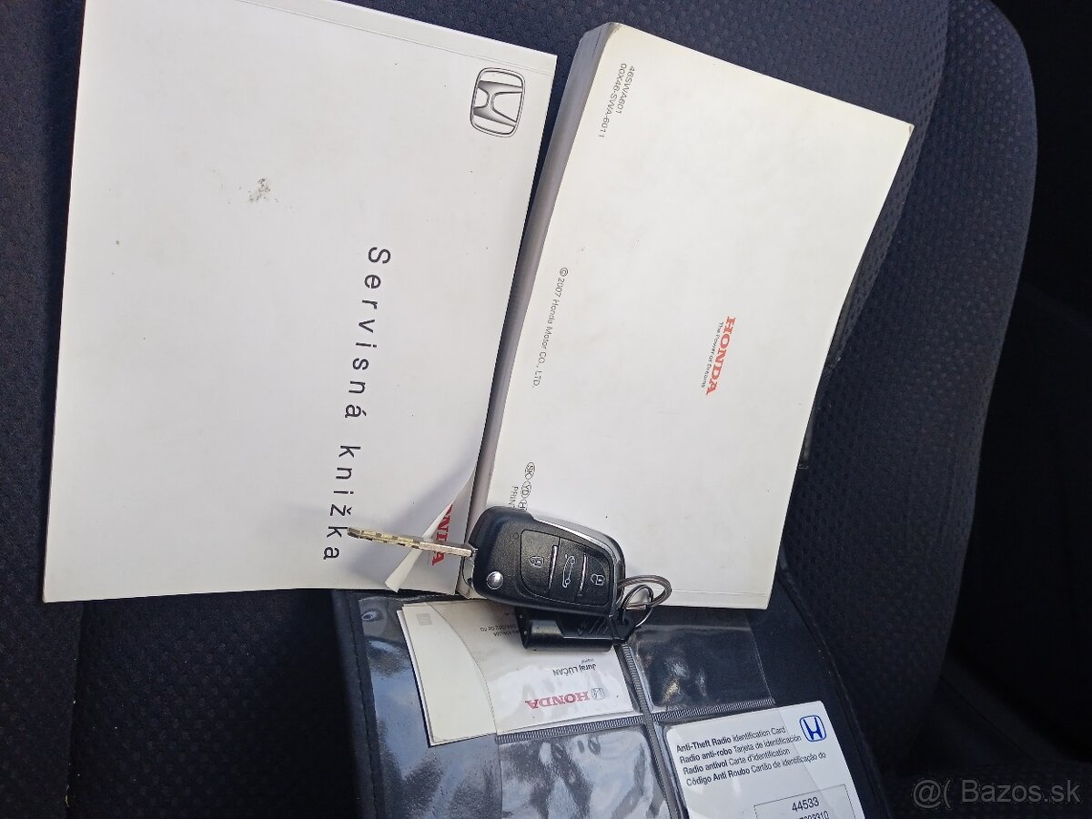 Honda CR-V . 4x4 - 8