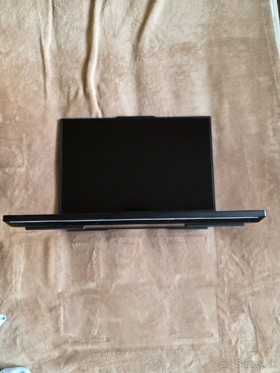 Predám Lenovo Legion Pro 7 RTX 4080 / i9 / 32 GB / 1 TB - 8