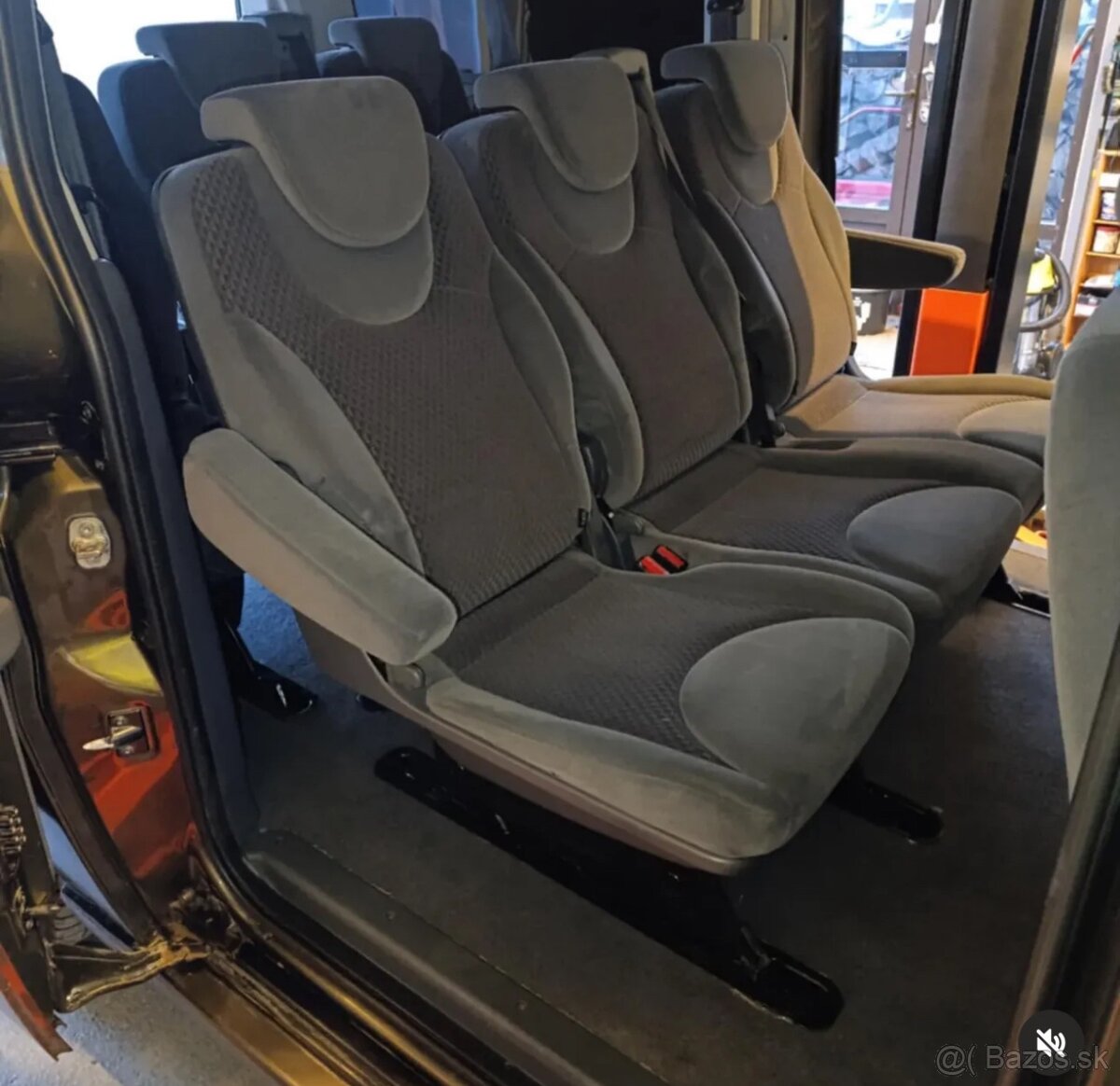 AUTOPOZICOVNA - MIKROBUS - 9MIEST - 8