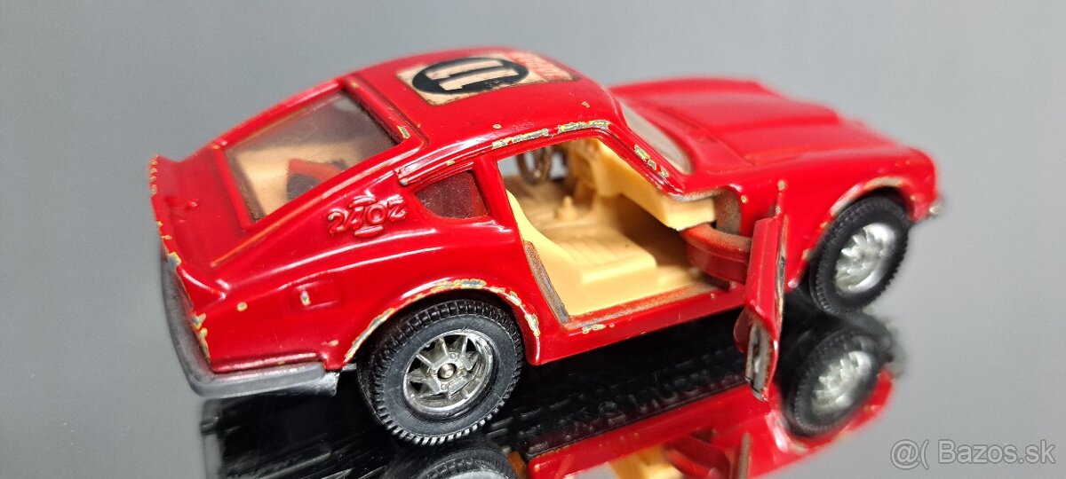 DATSUN 240 Z - 8
