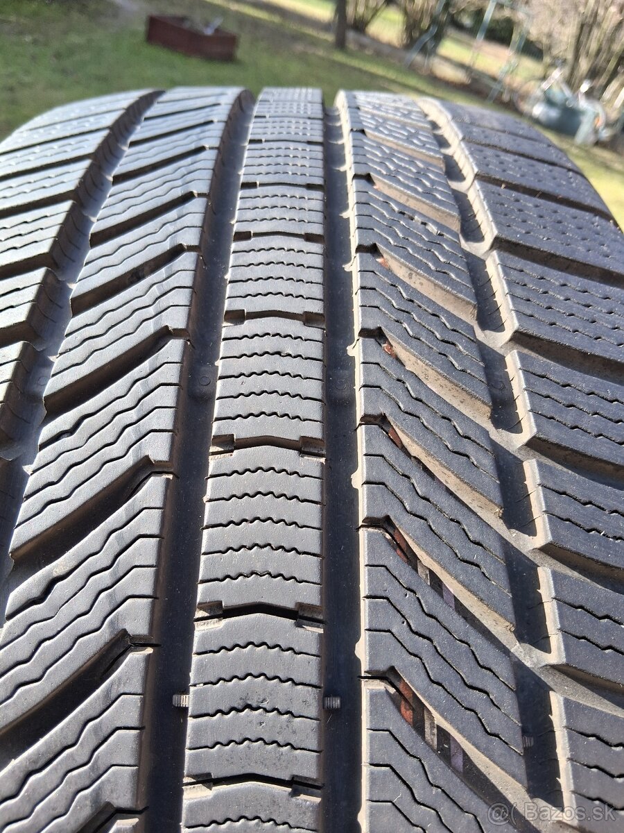 245/40 r19 zimne pneumatiky - 8