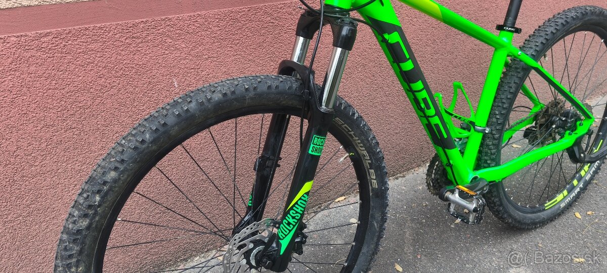 Predám horský bicykel CUBE Analogkolesá 27,5" - 8