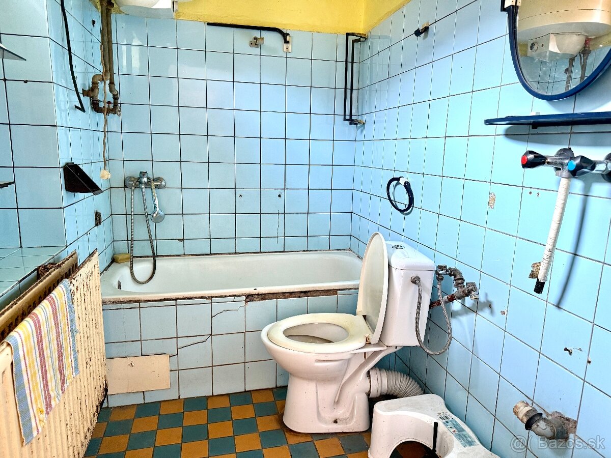 REZERVOVANÉ. Dva rodinné domy s pozemkom Dobrá Niva - 8