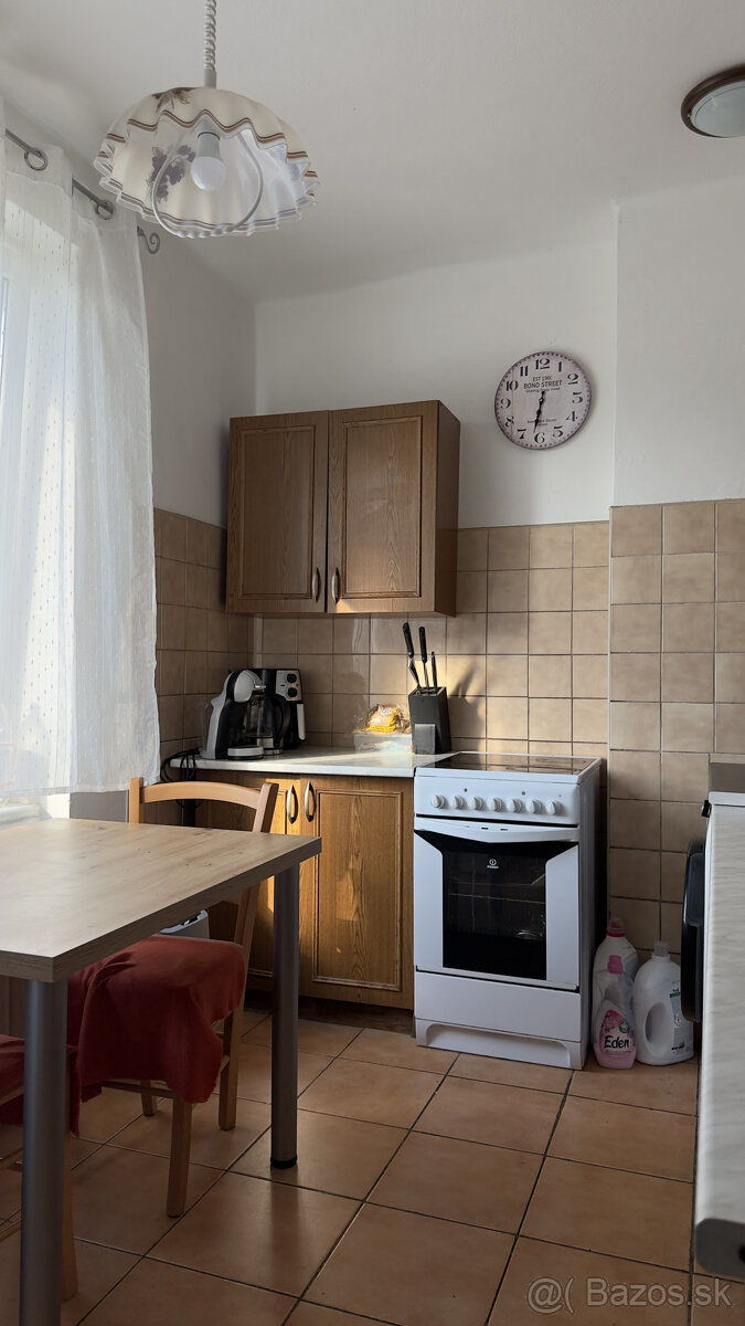 —ZNOVA V PONUKE — NA PREDAJ slnečný 2i byt VALASKÁ - 8