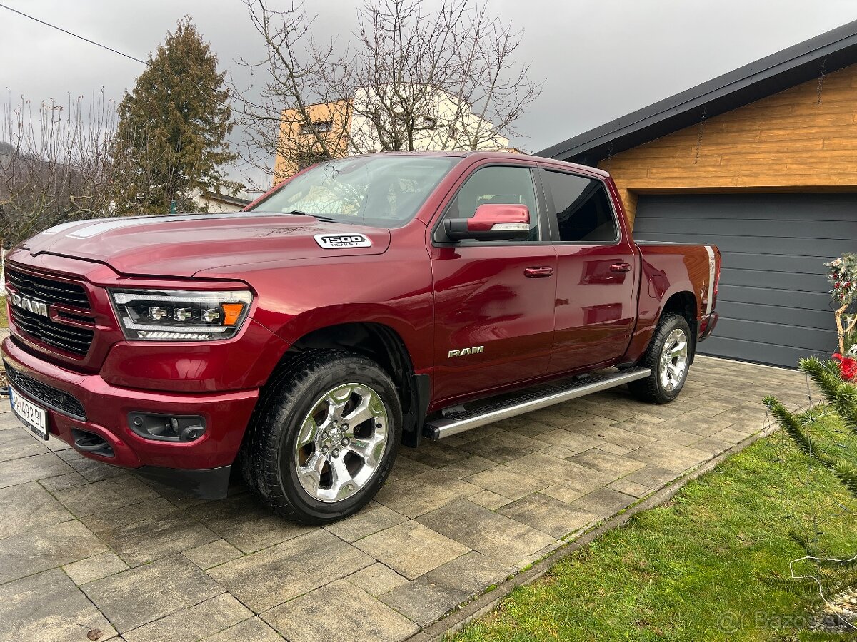 Dodge Ram 1500 5.7 Hemi - 8