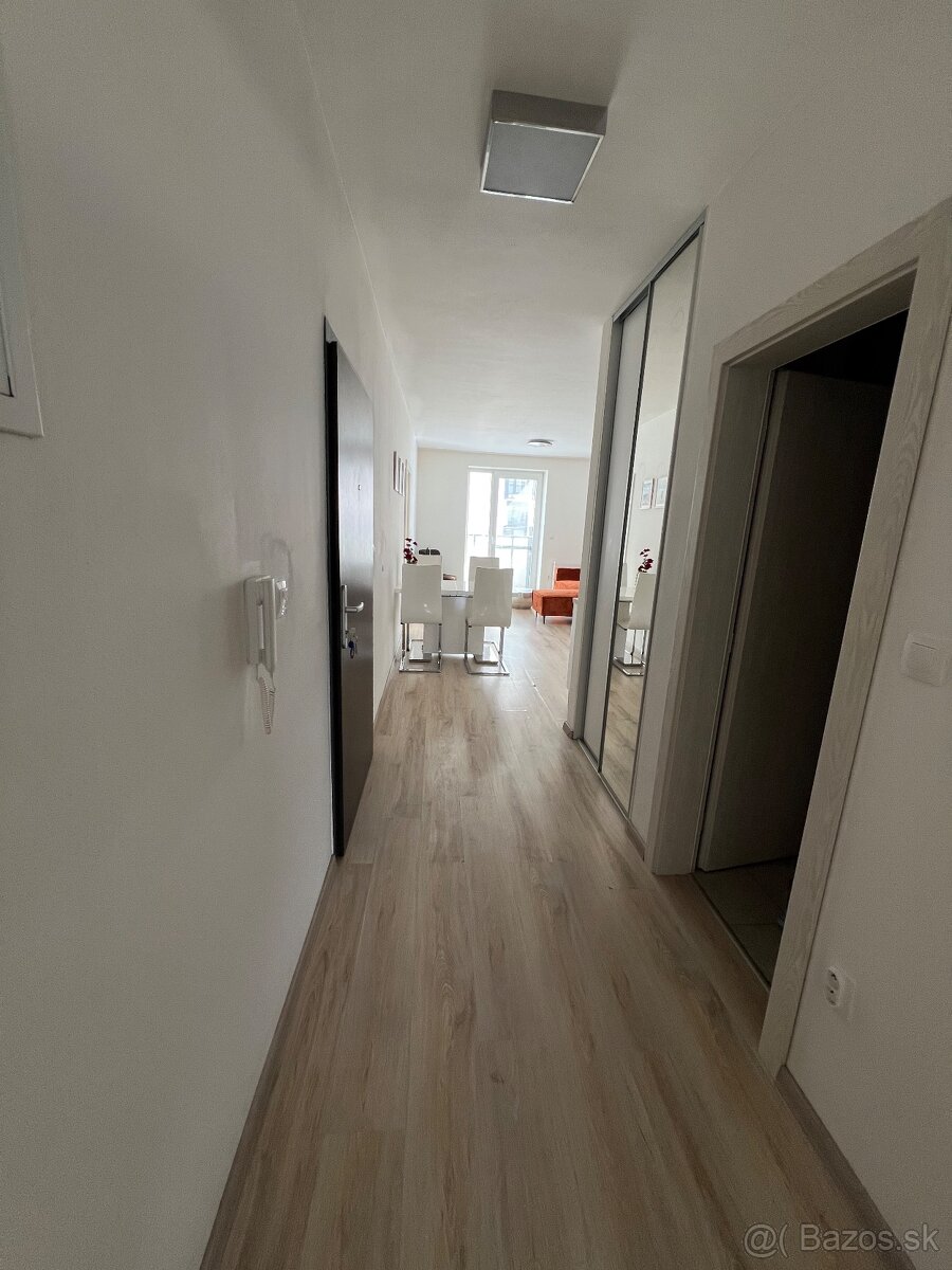 Prenajom 3-izbovy byt WEST - 8