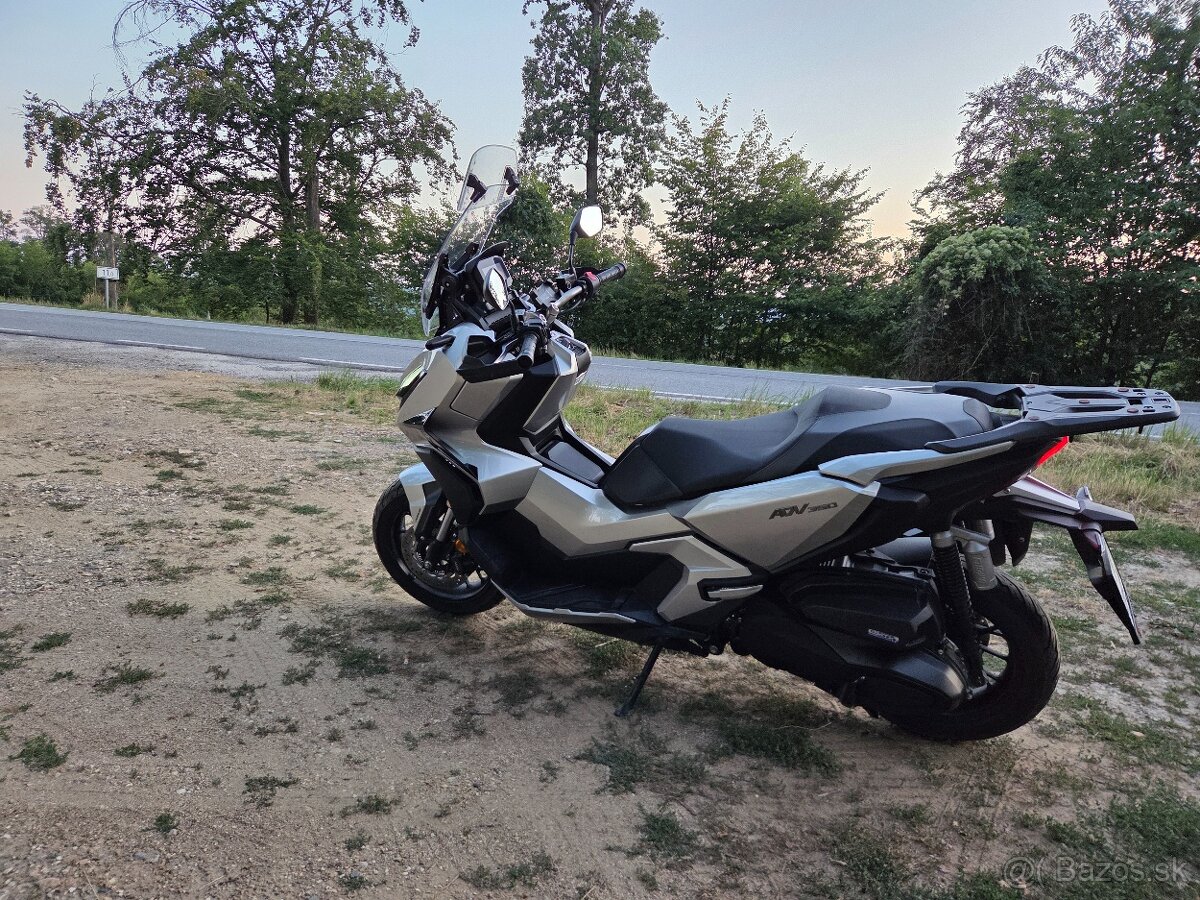 Honda ADV 350 - 8