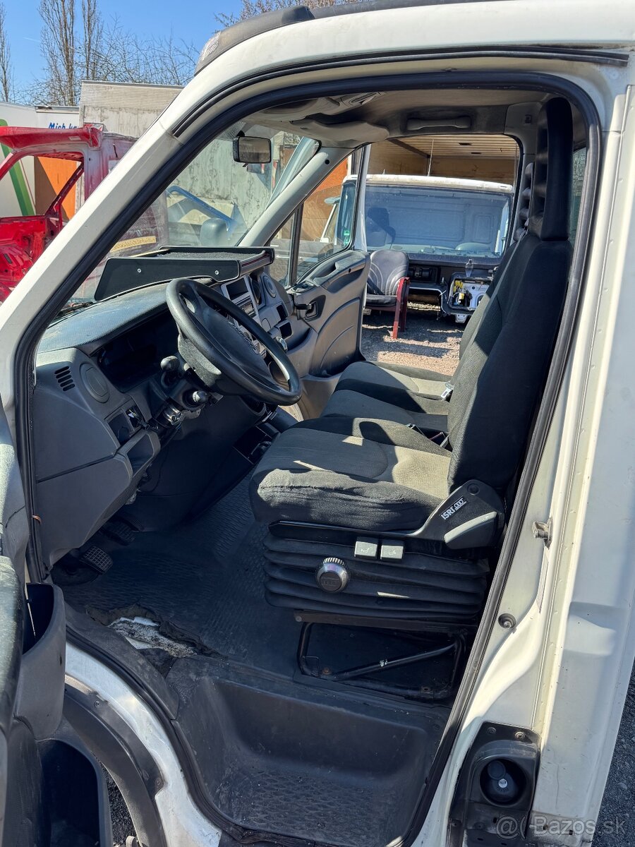 Iveco Daily kabina - 8