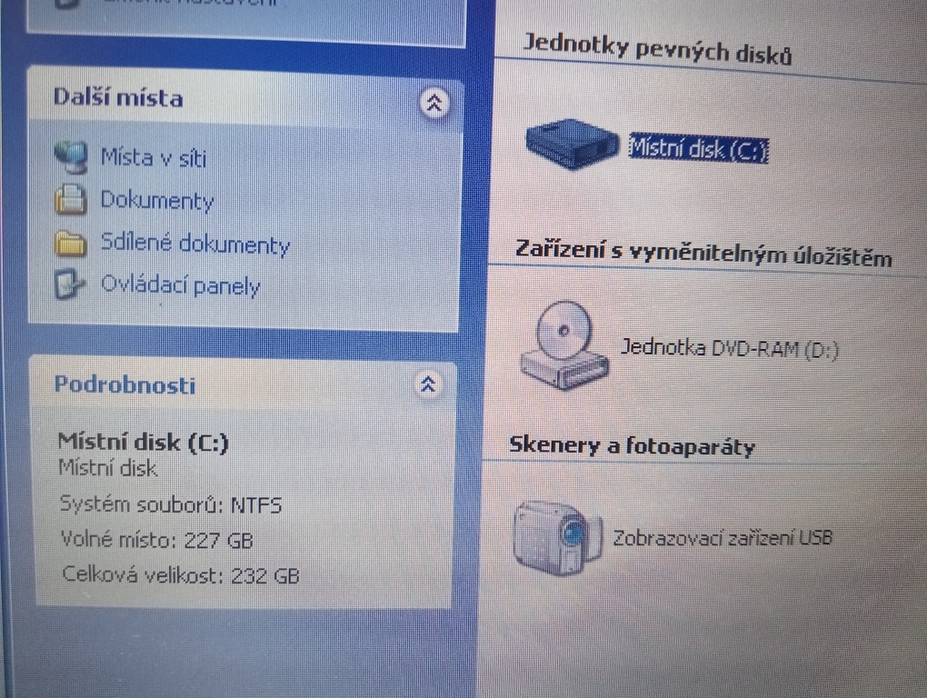 predám Dell Latitude e5510 ,Intel® Core™i3 , RS232 , Win XP - 8