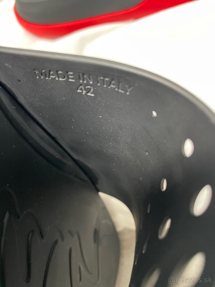 Christian Louboutin - 8