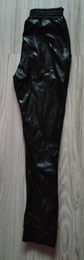 Koženkové legíny, v. M - 8