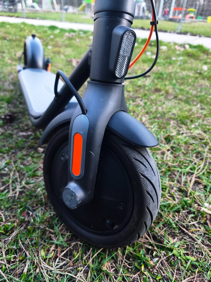 Ninebot Kickscooter F30E - 8