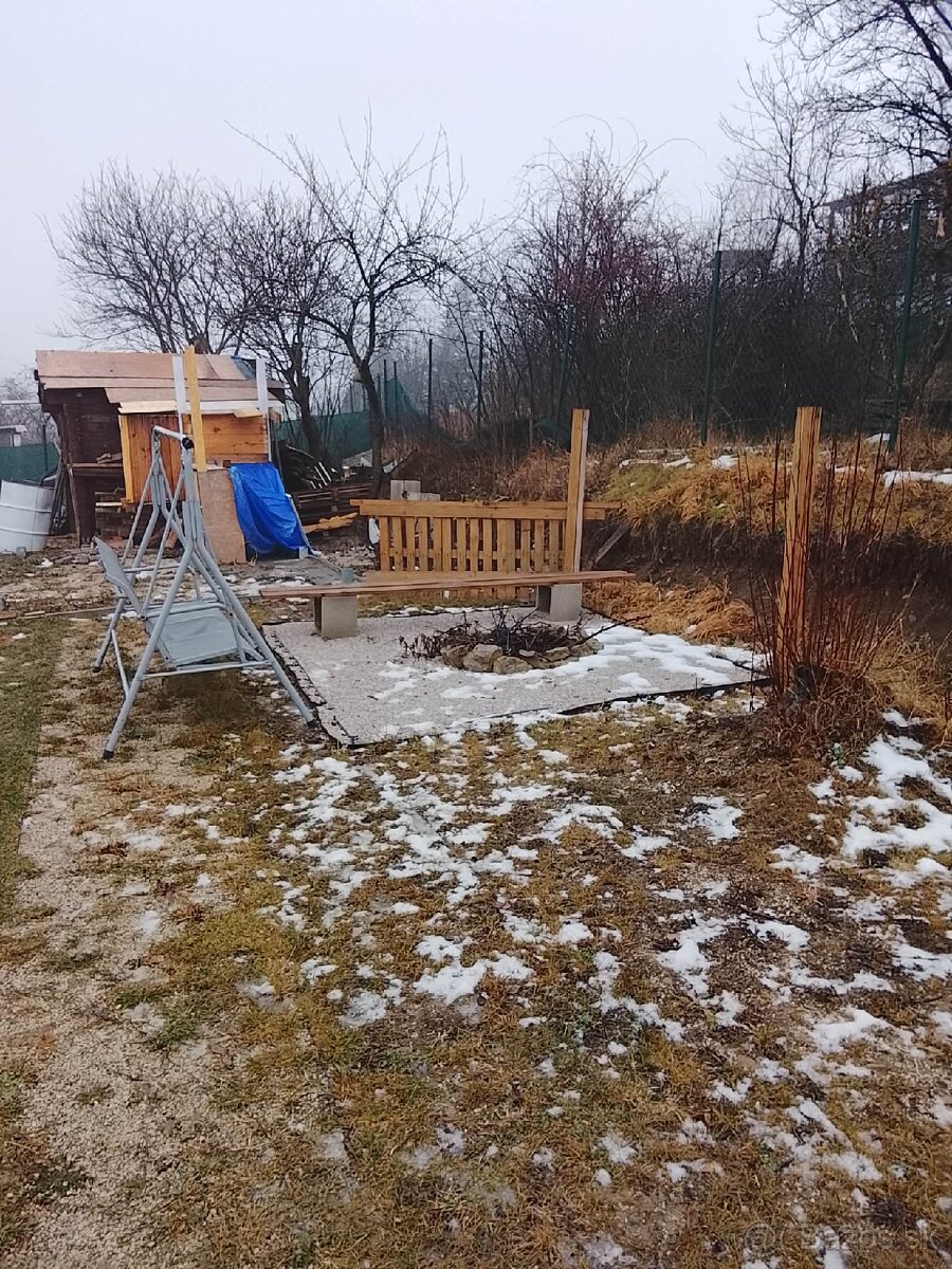 Záhradka s chatkou Darmovise - 8