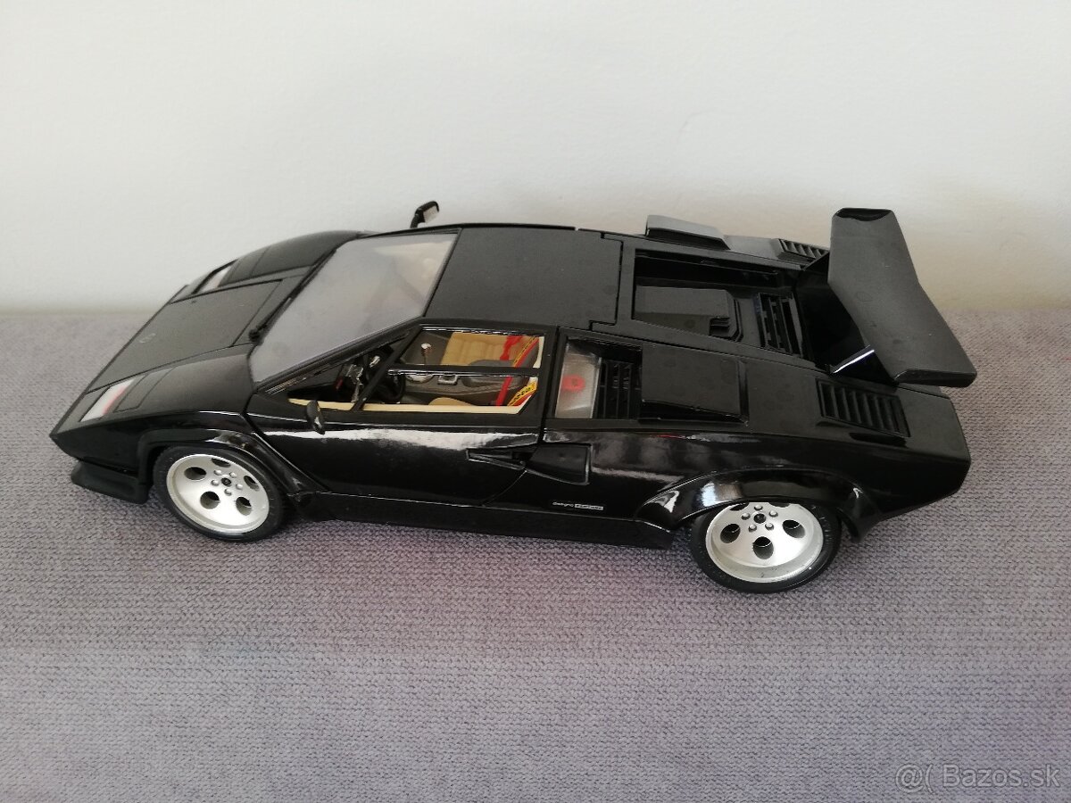 1:18 Lamborghini Conutach Bburago - 8